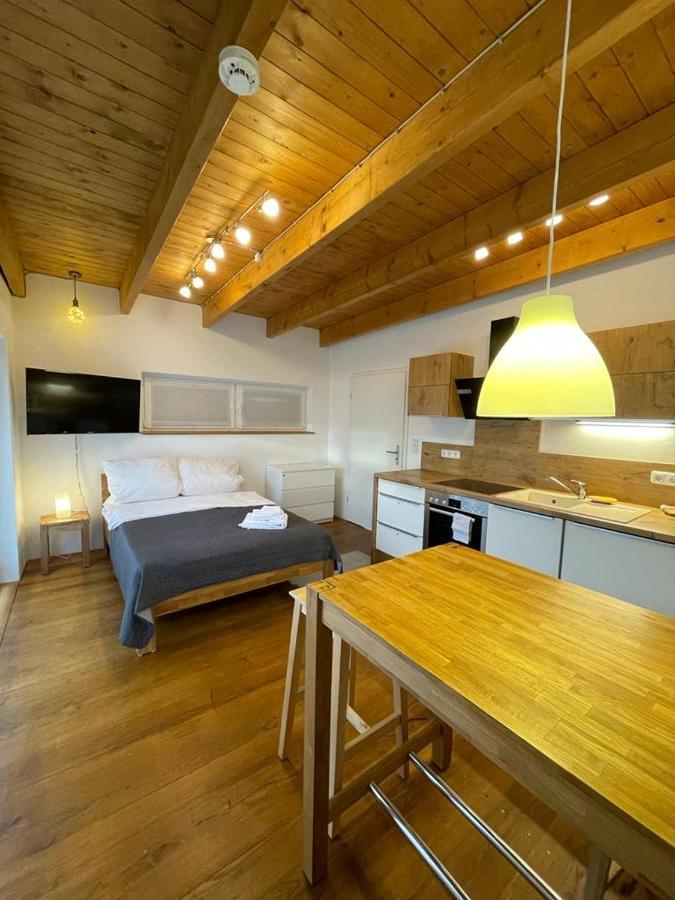 Ferienwohnung Im Stadtzentrum Von Bernau - Komfortable Wohnung Mit 2 Zimmern, Bad, Spuelmaschine, Waschmaschine, Komplette Kueche, Wlan, Terrasse, Ruhige Lage Bernau bei Berlin Eksteriør billede