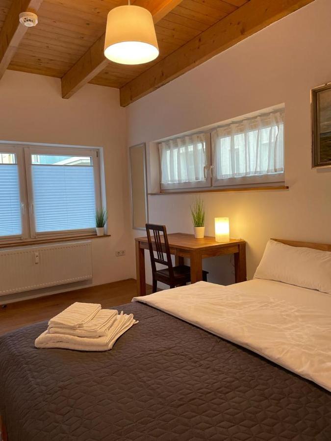 Ferienwohnung Im Stadtzentrum Von Bernau - Komfortable Wohnung Mit 2 Zimmern, Bad, Spuelmaschine, Waschmaschine, Komplette Kueche, Wlan, Terrasse, Ruhige Lage Bernau bei Berlin Eksteriør billede