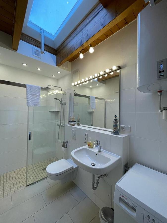 Ferienwohnung Im Stadtzentrum Von Bernau - Komfortable Wohnung Mit 2 Zimmern, Bad, Spuelmaschine, Waschmaschine, Komplette Kueche, Wlan, Terrasse, Ruhige Lage Bernau bei Berlin Eksteriør billede